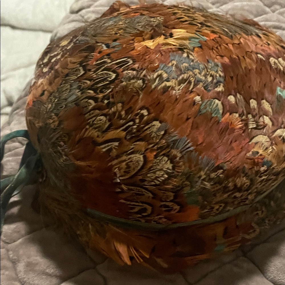 Feather Hat - Picture 11 of 15